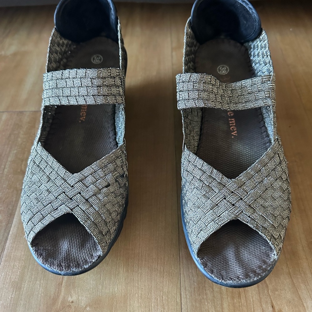 bernie mev. Woven bronze sandals